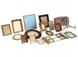 VINTAGE GOLDEN AND WOOD PICTURE FRAMES AND STANDS