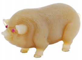 RUSSIAN CARVED AGATE FIGURINE OF A PIG