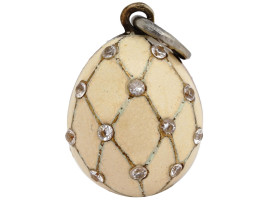 RUSSIAN 84 GILT SILVER AND DIAMONDS EGG PENDANT