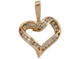 VINTAGE 10K GOLD AND DIAMOND HEART SHAPED PENDANT