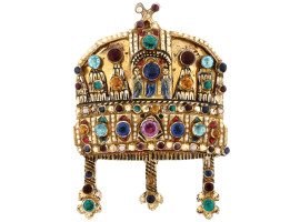 VINTAGE GILT SILVER AND GEMSTONE SET CROWN BROOCH