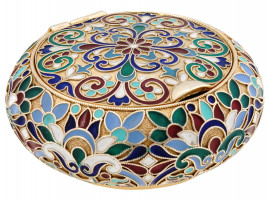 RUSSIAN GILT SILVER ENAMEL ROUND PILL BOX