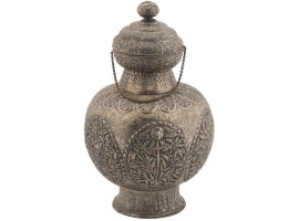 19TH CENTURY PERSIAN HAND CHASED SILVER URN VASE