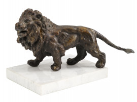 PATINATED BRONZE LION SCULPTURE ON GRANITE STAND