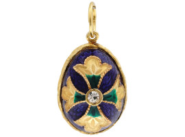 RUSSIAN GUILLOCHE ENAMEL GILT SILVER EGG PENDANT