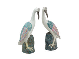 ANTIQUE CHINESE HAND PAINTED PORCELAIN CRANES