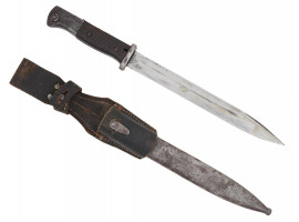 WWII NAZI GERMAN CLOSE COMBAT KNIFE IN SHEATH