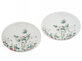 PAIR OF ANTIQUE CHINESE PORCELAIN SAUCERS PLATES