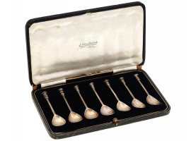 ENGLISH SILVER SALISBURY SEAL TOP SPOONS SET IOB