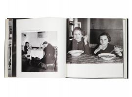 A VANISHED WORLD BY ROMAN VISHNIAC WITH AUTOGRAPH