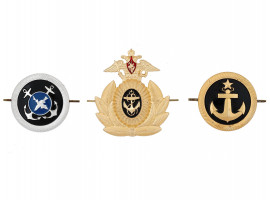 GROUP OF RUSSIAN AND SOVIET MILITARY HAT BADGES