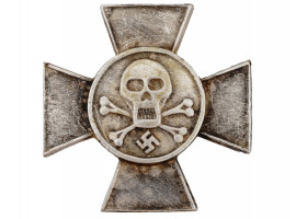 WWI AND WWII NAZI GERMAN STORMTROOPER CROSS BADGE