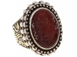 19TH PERSIAN CARVED CARNELIAN STONE INTAGLIO RING