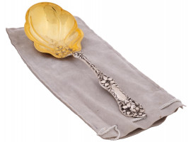 RUSSIAN 88 SILVER GILT SERVING SPOON WITH LILIES