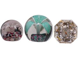 COLLECTION OF MURANO GLASS MANNER PAPER WEIGHTS