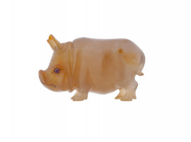 RUSSIAN CARVED AGATE AND RUBY EYES PIG FIGURINE