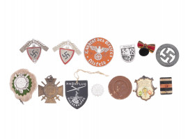 WWI AND WWII NAZI GERMAN BADGES AND MEDALS