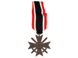 WWII NAZI GERMAN WAR MERIT CROSS MEDAL 1ST CLASS