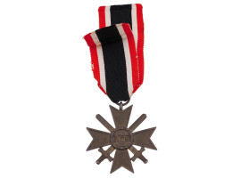 WWII NAZI GERMAN WAR MERIT CROSS MEDAL 1ST CLASS