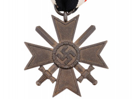 WWII NAZI GERMAN WAR MERIT CROSS MEDAL 1ST CLASS