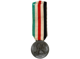 WWII NAZI GERMAN ITALIAN AWARD DECORATIONS