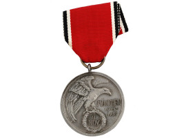 WWII NAZI GERMAN ITALIAN AWARD DECORATIONS