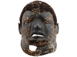 EARLY 20TH C. AFRICAN MAKONDE WOODEN MASK W/ HAIR