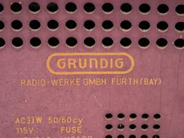 GERMAN GRUNDIG MAJESTIC MODEL 997 US TABLE RADIO