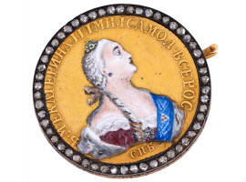 RUSSIAN GOLD COIN CATHERINE II BROOCH WITH DIAMONDS