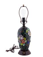 TIFFANY STYLE LEADED GLASS ROSE FLOWER TABLE LAMP