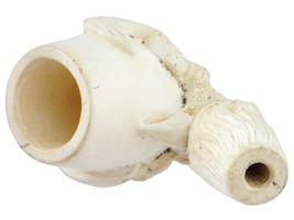 ANTIQUE CARVED MEERSCHAUM PIPE IN CASE