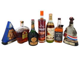 COLLECTION OF ALCOHOL DRINKS IN VINTAGE BOTTLES