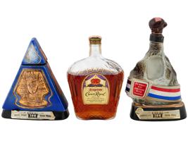 COLLECTION OF ALCOHOL DRINKS IN VINTAGE BOTTLES