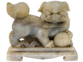 CHINESE HAND CARVED JADE FIGURE OF MALE FOO DOG