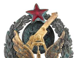 SOVIET MILITARY ANTI AIRCRAFT UNIT COMMANDER BADGE