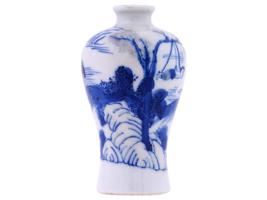 CHINESE HAND PAINTED BLUE WHITE PORCELAIN SNUFF BOTTLE