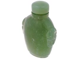 CHINESE HAND CARVED JADE SNUFF BOTTLE WITH STOPPER