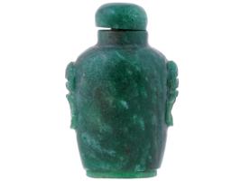 CHINESE HAND CARVED JADE SNUFF BOTTLE WITH STOPPER