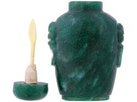 CHINESE HAND CARVED JADE SNUFF BOTTLE WITH STOPPER