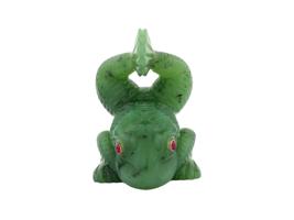 RUSSIAN CARVED JADE GEMSTONE FIGURINE OF A FROG