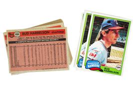 LARGE COLLECTION OF 1981 TOPPS AND FLEER TRADING CARDS