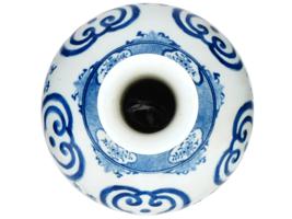 CHINESE HAND ENAMEL BLUE AND WHITE PORCELAIN VASE