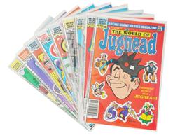 LARGE COLLECTION OF ARCHIE ILLUSTRATION COMICS BOOKS