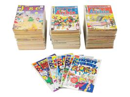 LARGE COLLECTION OF ARCHIE ILLUSTRATION COMICS BOOKS