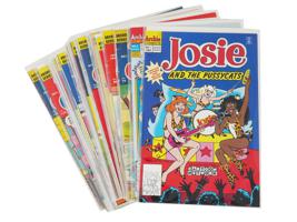 LARGE COLLECTION OF ARCHIE ILLUSTRATION COMICS BOOKS