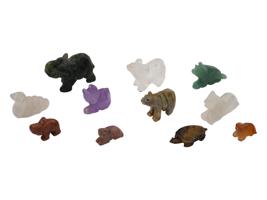 VINTAGE COLLECTION OF CARVED GEMSTONE ANIMAL FIGURINES