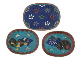 VINTAGE JAPANESE CLOISONNE FLORAL MOTIF PLATES