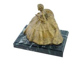 ANTIQUE BRONZE SCULPTURE OF A LADY READING