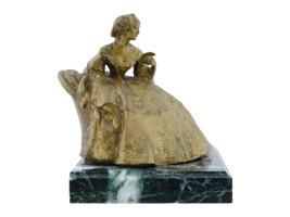 ANTIQUE BRONZE SCULPTURE OF A LADY READING