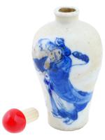 CHINESE BLUE WHITE PORCELAIN SNUFF BOTTLE W STOPPER